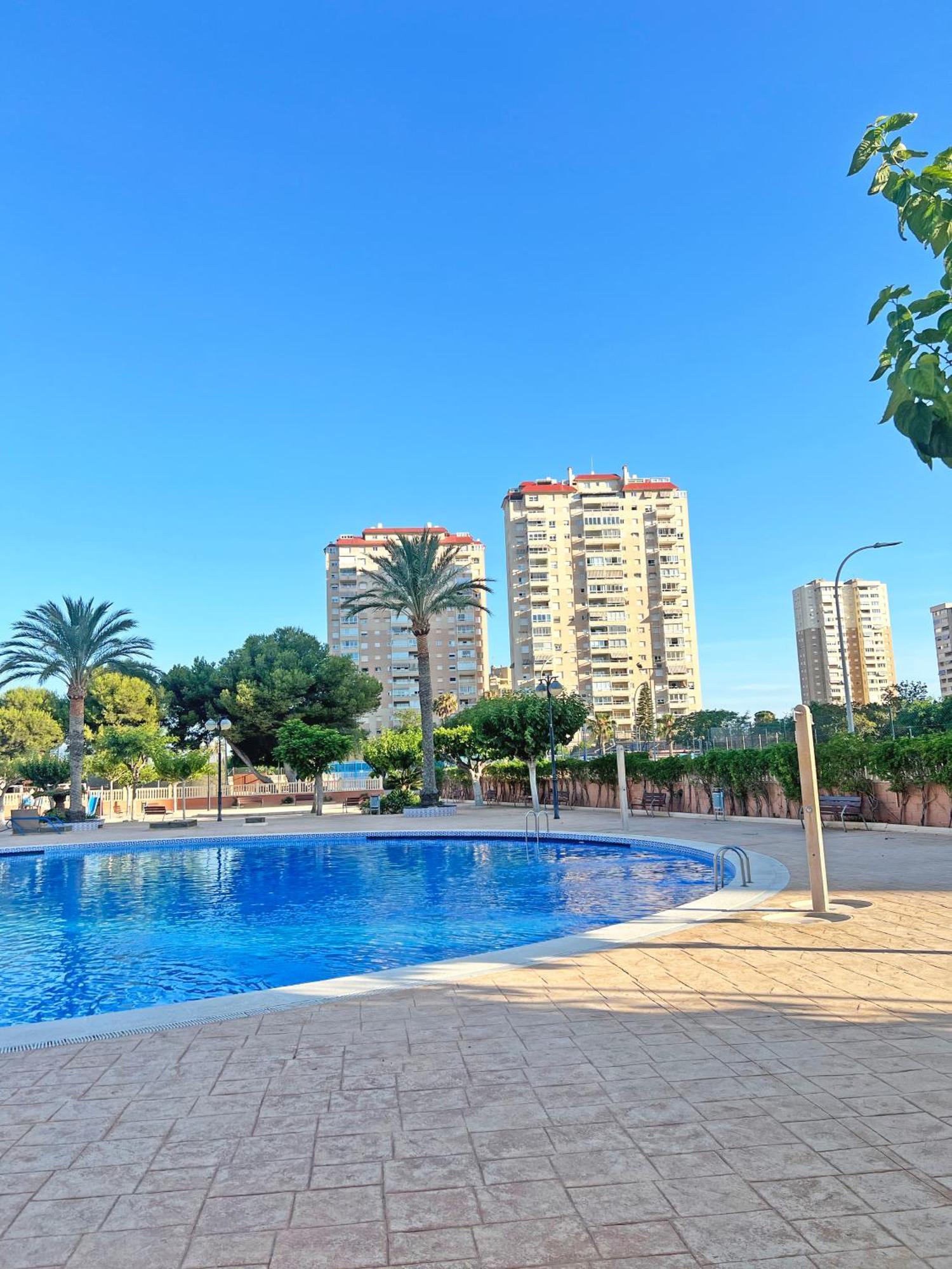 Coqueto Con Piscina, Nuevo A 50M Del Mar, Parking Gratis Apartman El Campello Kültér fotó