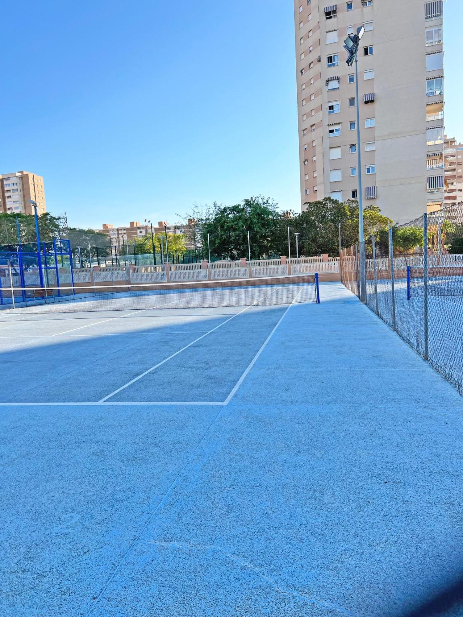 Coqueto Con Piscina, Nuevo A 50M Del Mar, Parking Gratis Apartman El Campello Kültér fotó