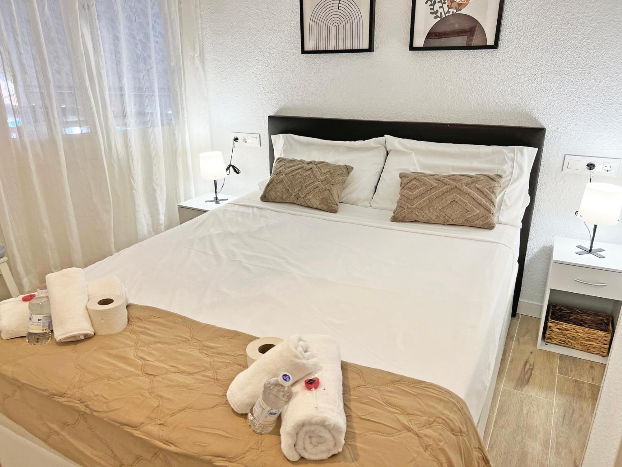 Coqueto Con Piscina, Nuevo A 50M Del Mar, Parking Gratis Apartman El Campello Kültér fotó