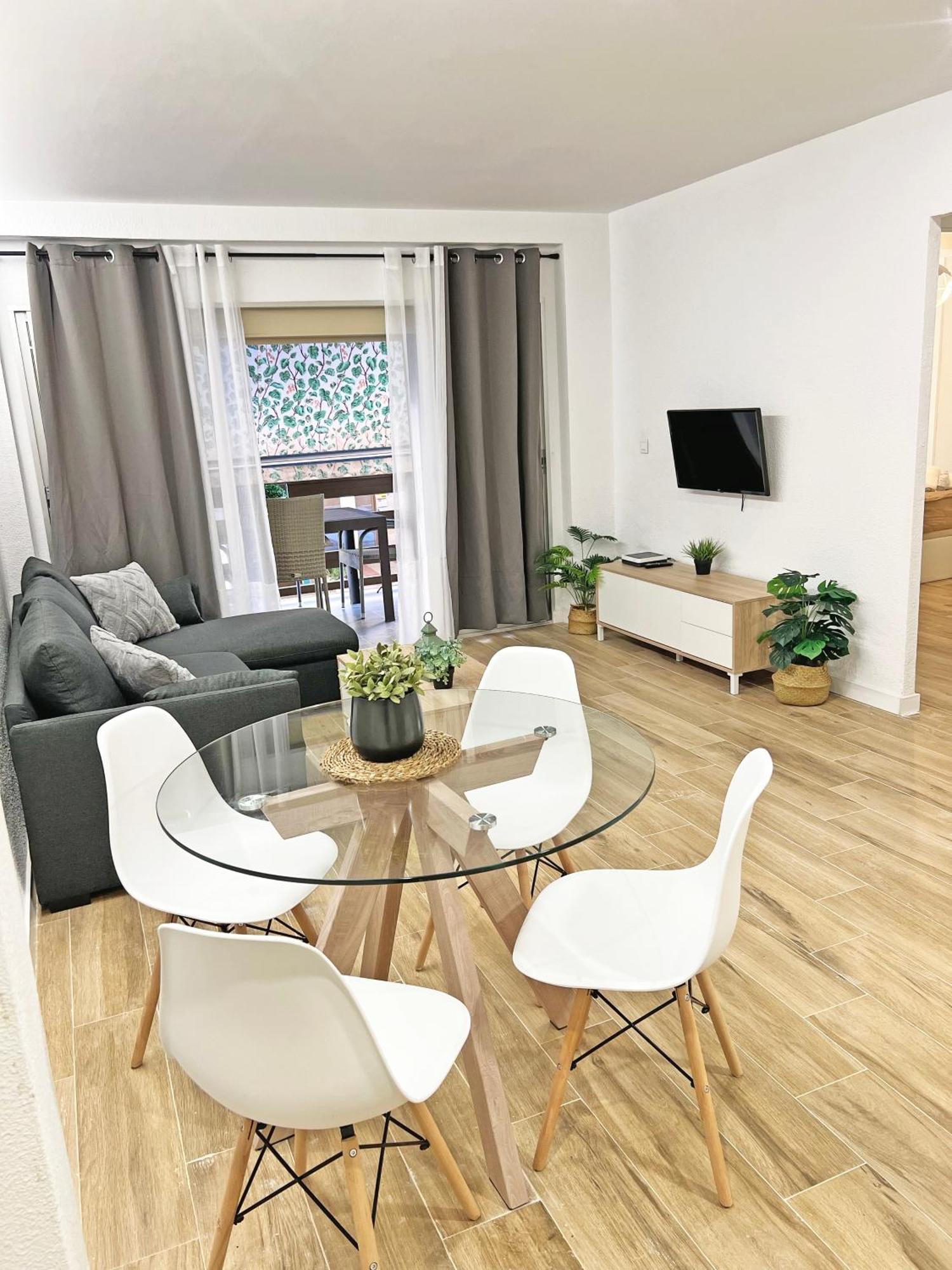 Coqueto Con Piscina, Nuevo A 50M Del Mar, Parking Gratis Apartman El Campello Kültér fotó